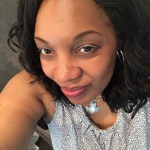 Meet your Posher, Lenore